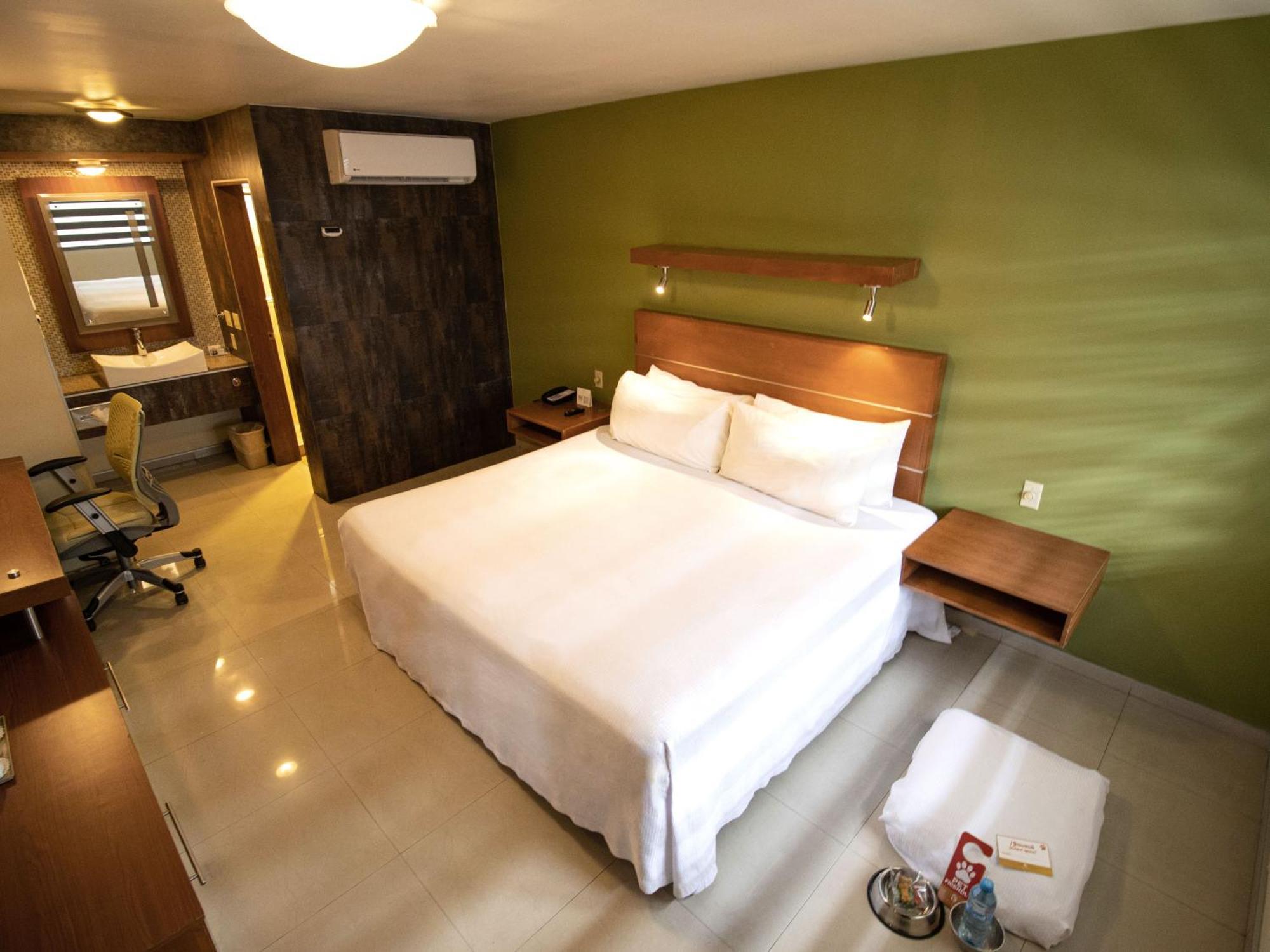 Hotel Calafia Mexicali Exterior photo